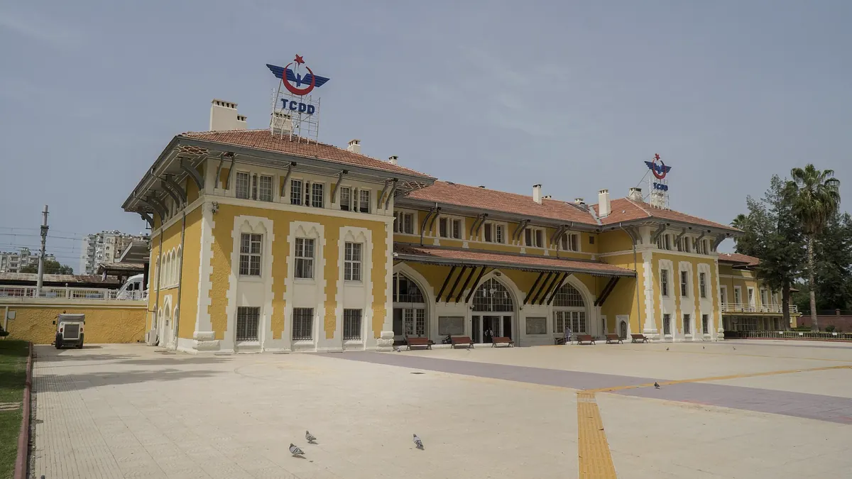 Tarihî Adana Garı binası, Seyhan